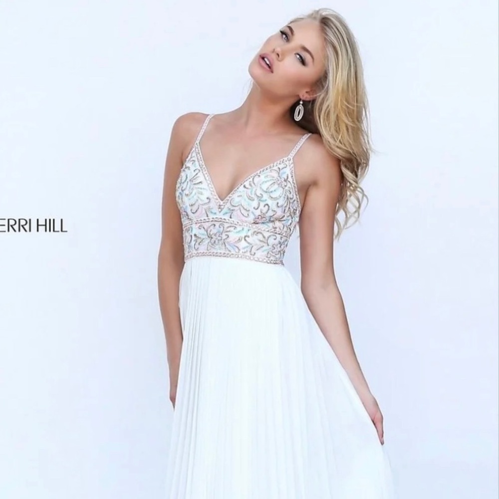 NWT White Sherri Hill Prom Dress Size 4